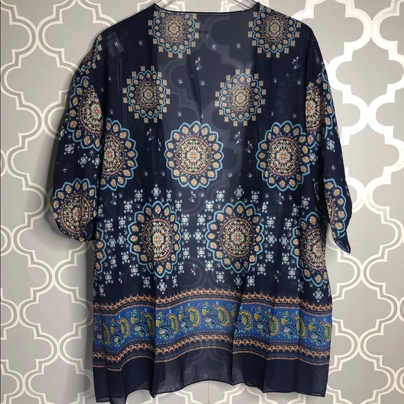 Cupshe cover up swim kimono - Picture 3 of 10